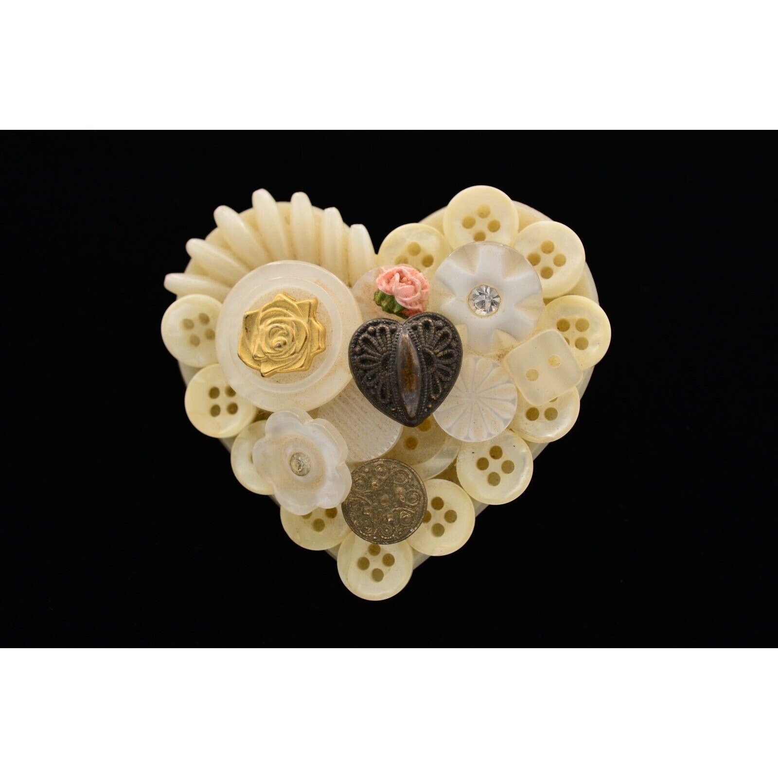 Hallmark Vintage Heart Pin Brooch Button Lucite White Rose Floral Signed Binaj 13$